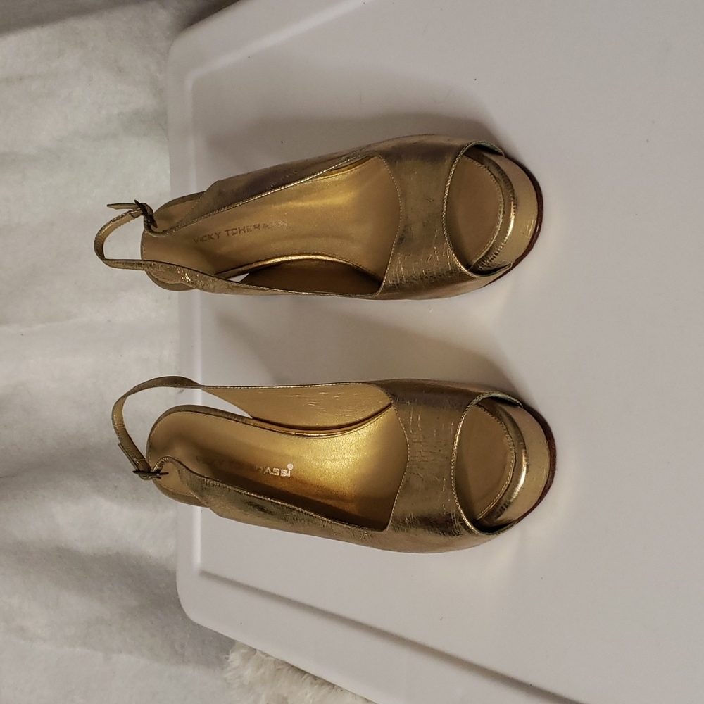 Womens Gold Metallic Heels